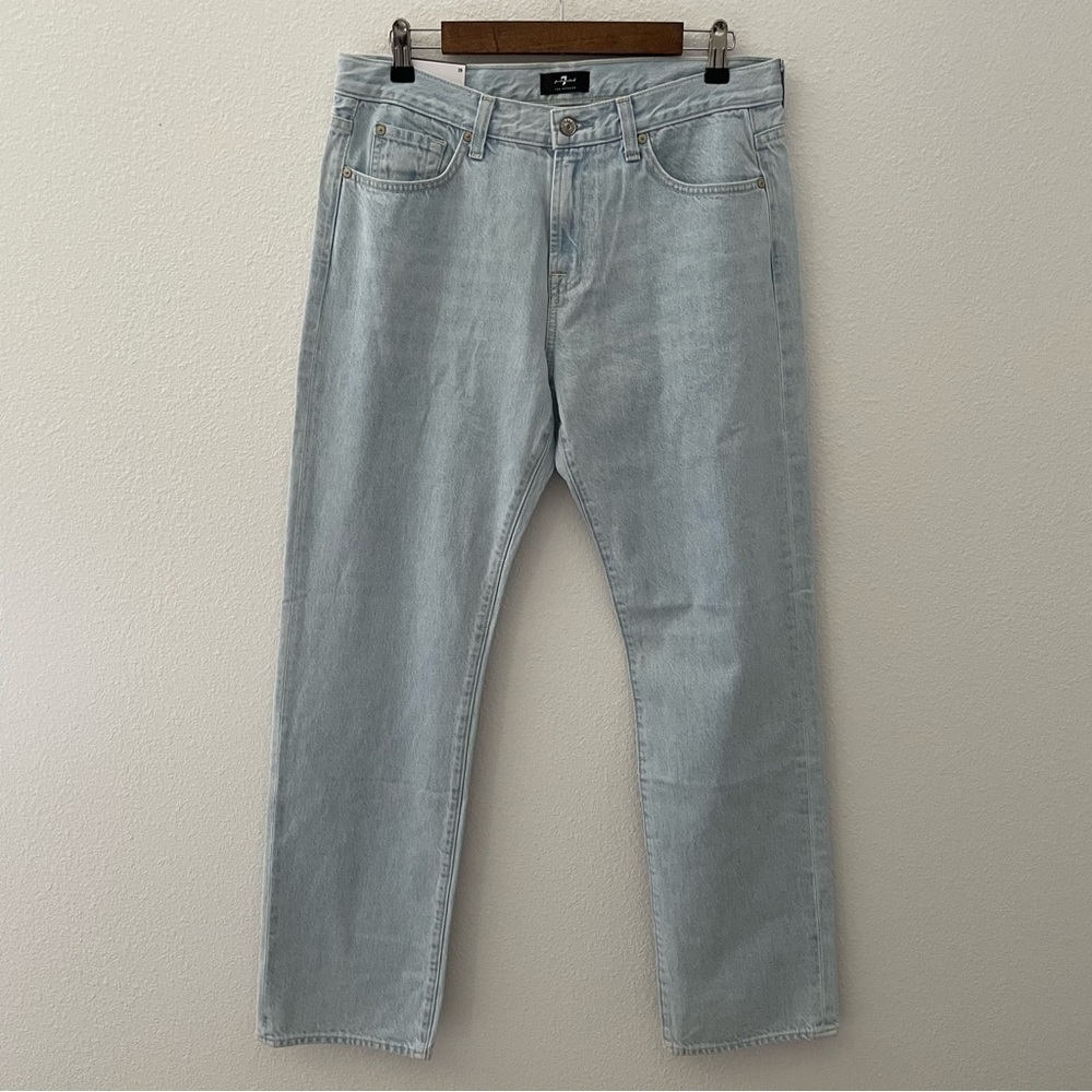 7 For All Mankind Low Straight Light Blue Wash Denim in Las Palmas Sz 29 X 32